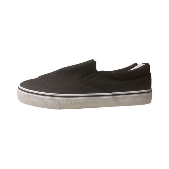 Women’s slip on sneaker.​​ - Picture 1 of 5